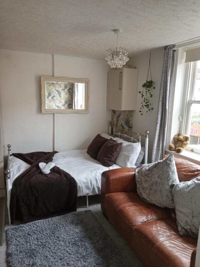 Little Dorrit Studio Flat 5 Rochester Me1 1Xz Strood Exteriör bild