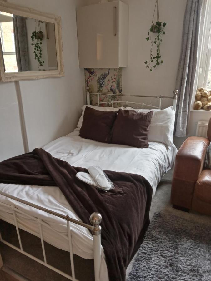 Little Dorrit Studio Flat 5 Rochester Me1 1Xz Strood Exteriör bild